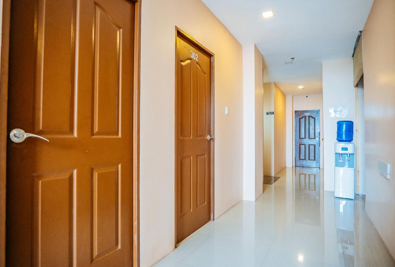 Reddoorz Plus @ Hotel Platinum Occidental Mindoro San Jose  Exterior foto